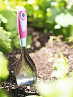 Dirty Little Digger™ 6 Dirty Little Digger™ -Garden Outfitters Store 8594982 9961 tif