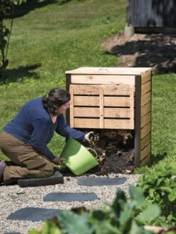 Cedar Compost Bin -Garden Outfitters Store 8597527 3145 tif